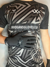 Load image into Gallery viewer, Groogan’s Gaelic Gloves (Blackout)