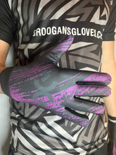 Load image into Gallery viewer, Groogan’s Gaelic Gloves (Purple/Black)