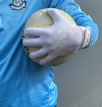 Load image into Gallery viewer, Groogan’s Gaelic Gloves (Whiteout)
